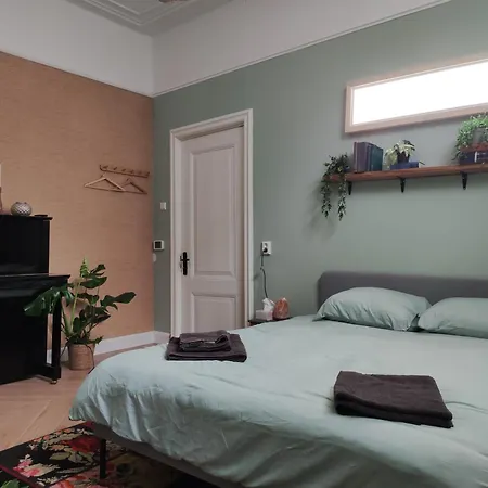 Sfeervolle In Historisch Vlakbij Station *